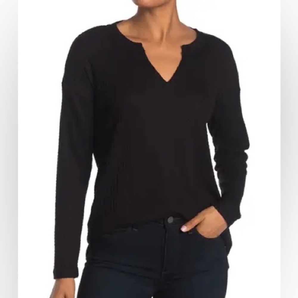 Sanctuary Women’s Split Neck Long Sleeve Top. Size Small.